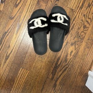 Black and White Fur Slides